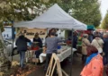 Pressage de pommes sur le marché de Montceau